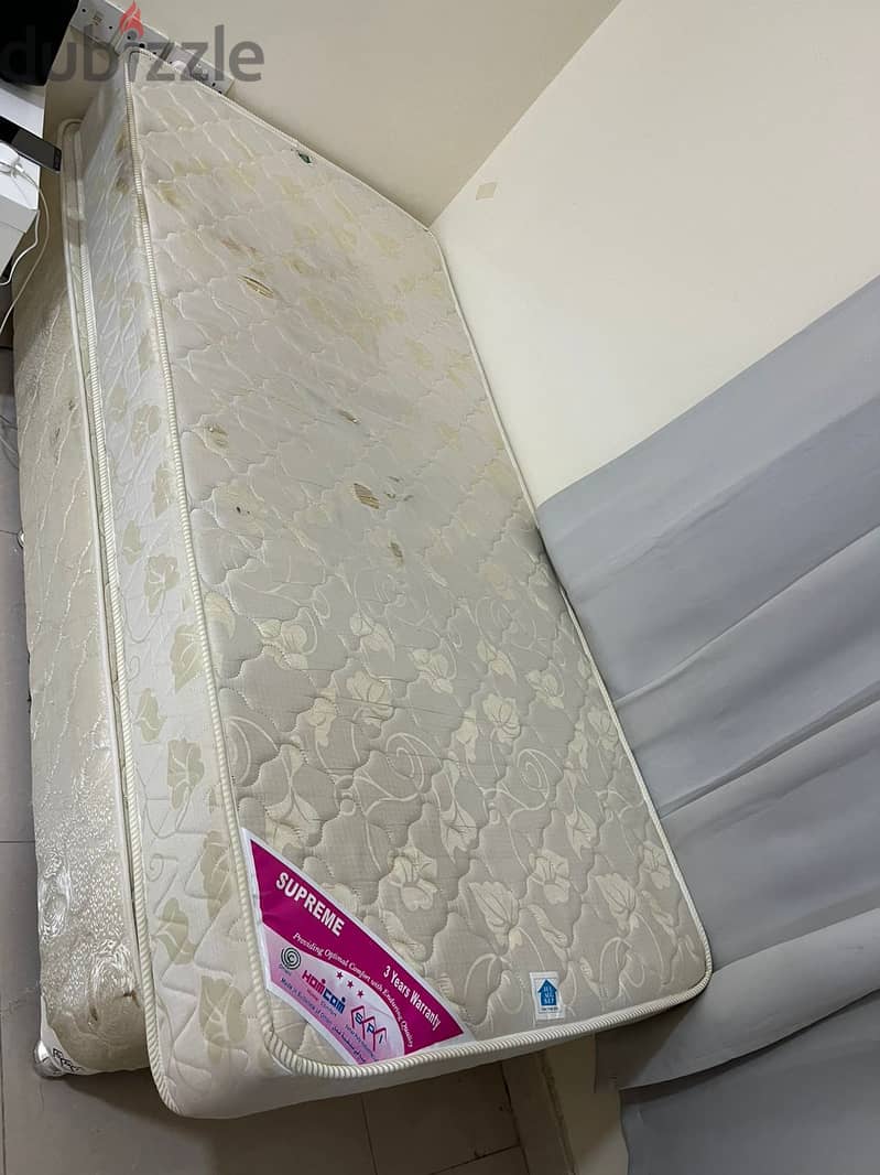 selling my bed 0