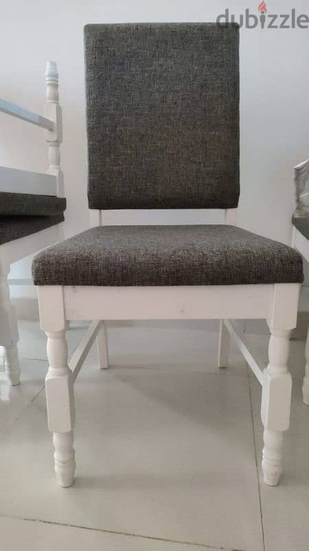 Dinning table with 8 chairs with carpet 3