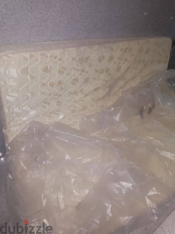 mattress for sale used 6 month like new 0