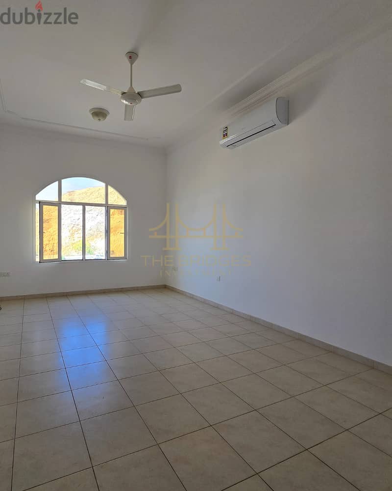 Beautiful 5 BR Compound Villa in Al Qurum 9