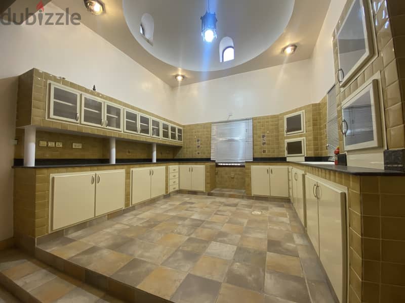 6me43-Authentic 4+1BHK Villa For Rent in Qurum 5