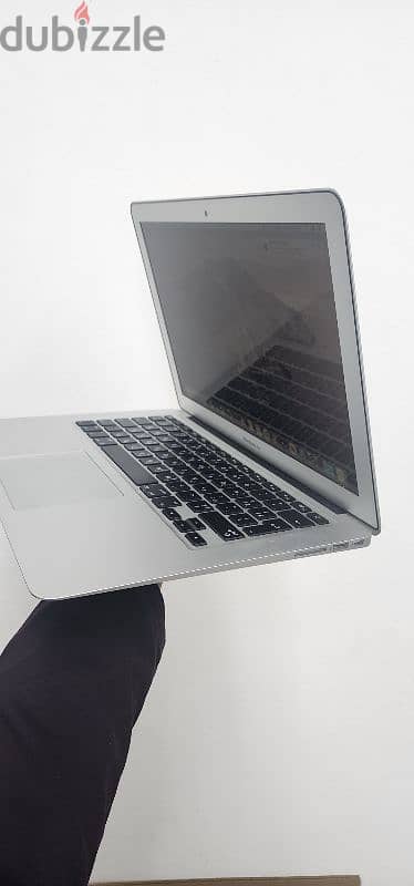 MacBook Air A1466 2017 1