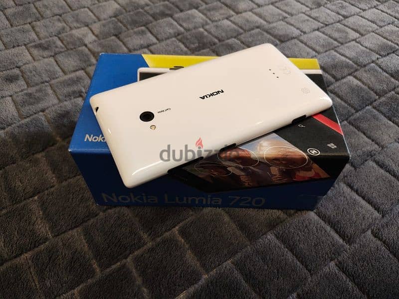 Super Stunning White Nokia Lumia 720 Brand New Never Used 3