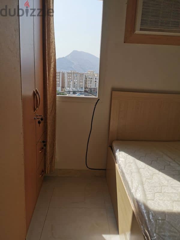 BedSpace for Rent In AL KHEWAIR for lady 0