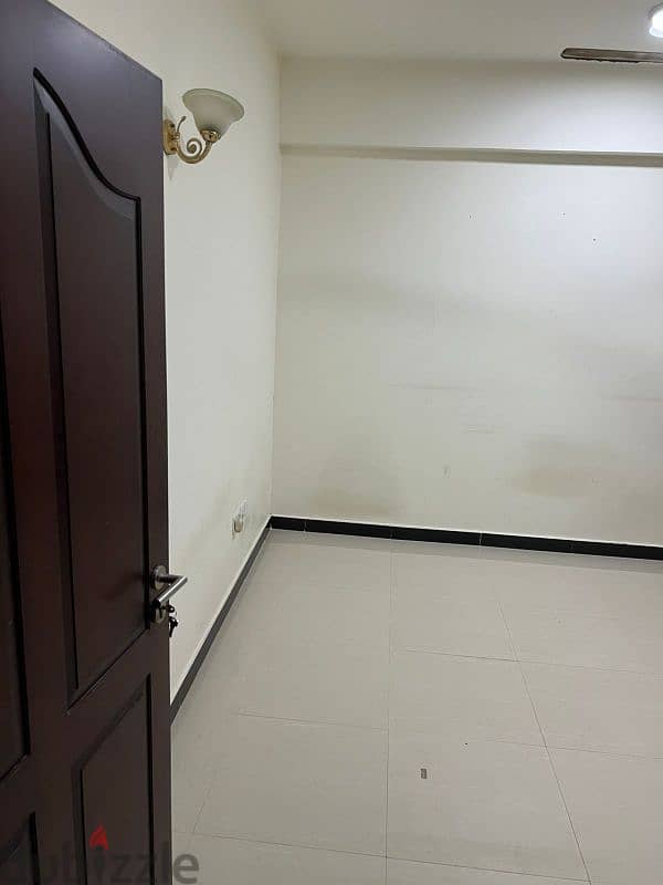 room with attached washroom for rent available 91737172 0