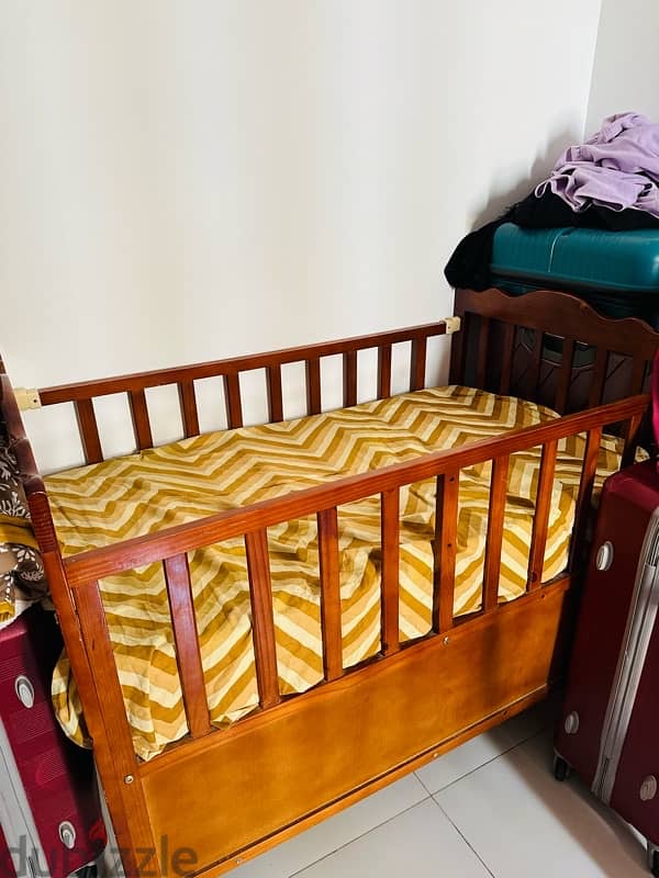 baby cot with bed  for sale 2