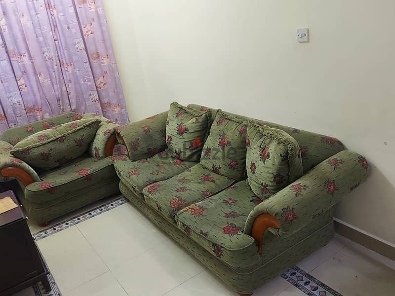 5 seater Sofa set 0