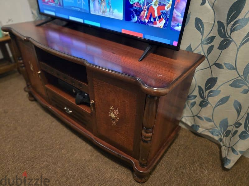 TV Cabinet/ Console for Sale 1