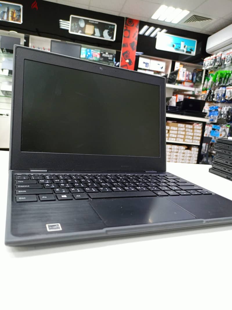 Lenovo 100E Intel Celeron 4GB Ram 128GB SSD 2