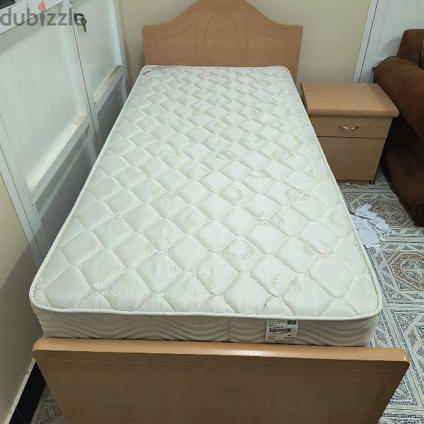 almost new mattress 1