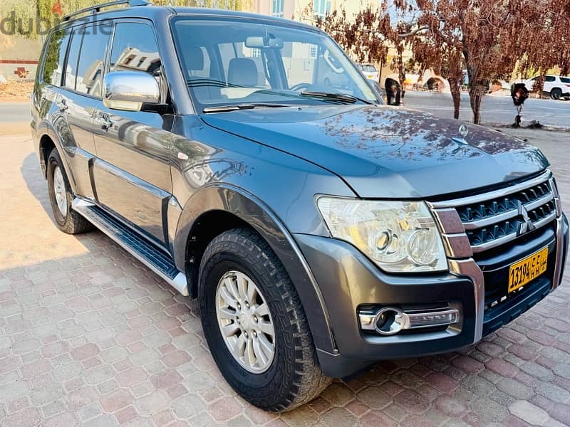 Mitsubishi Pajero 2015 0