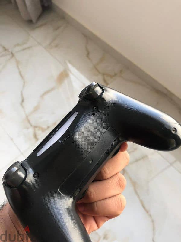 Playstation 4 slim interested message me Whatsapp   60 ryals 2