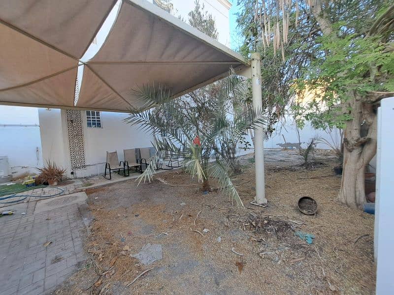 ground floor of a villa in khoud near Bin omir mosque 14