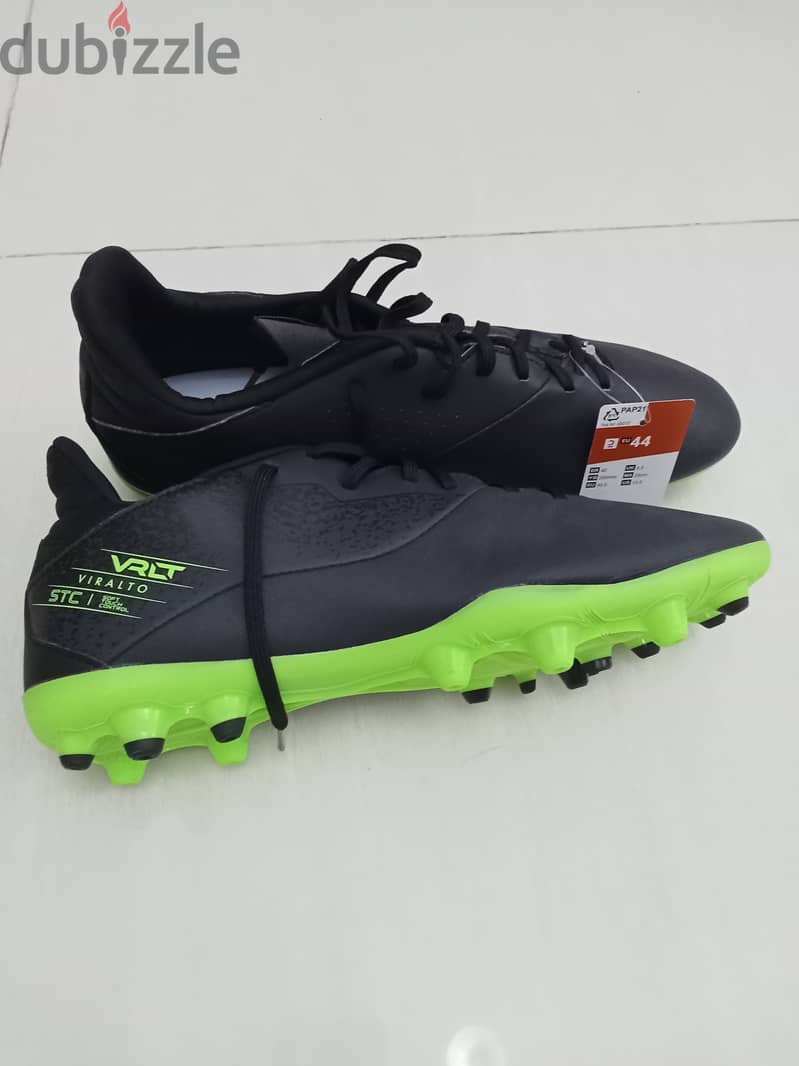 Decathlon Football Boots Size UK 9.5 New 0