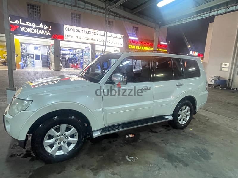 Mitsubishi Pajero 2011 0