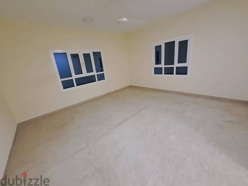 amazing  spacious  flat  first floor in hail north 10