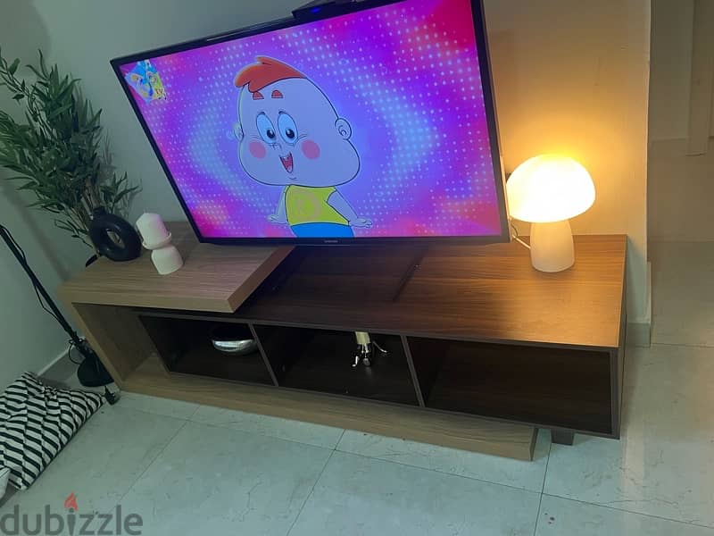 new tv table from homecenter 0