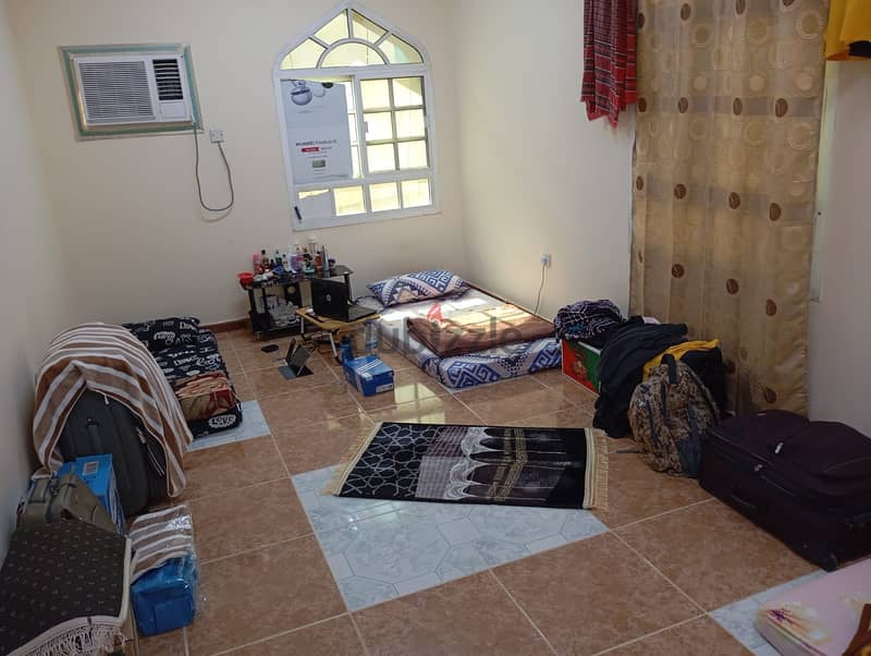 Room/Bedspace for Muslims at Ideal Location 1