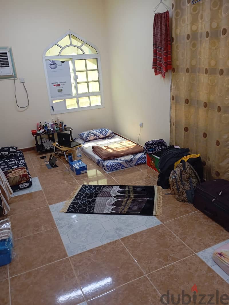 Room/Bedspace for Muslims at Ideal Location 2