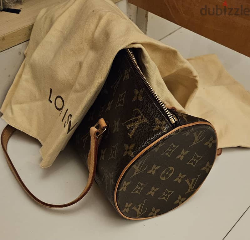 LV Hand bag 1