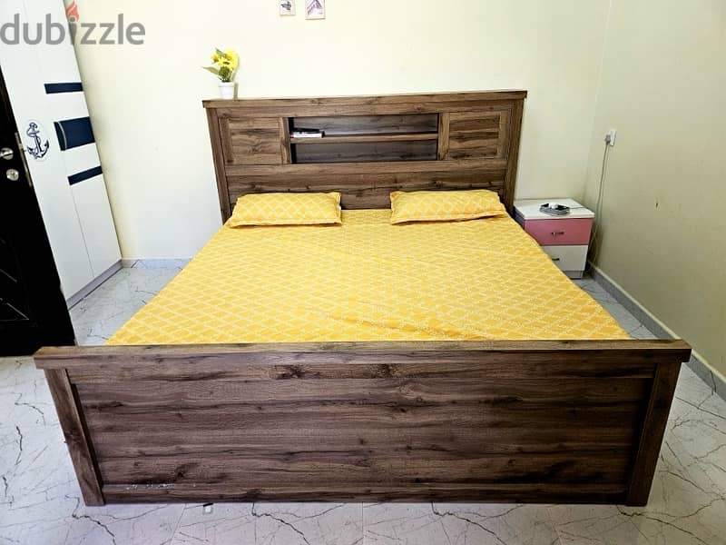 Colton King Bed with Storage 0