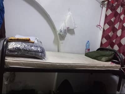 bed space for punjabi Pakistani