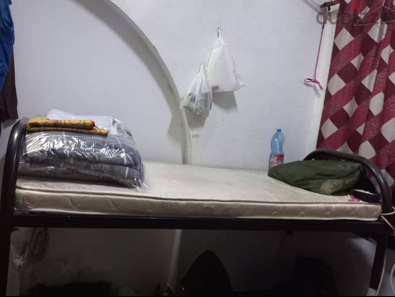 bed space for punjabi Pakistani 0