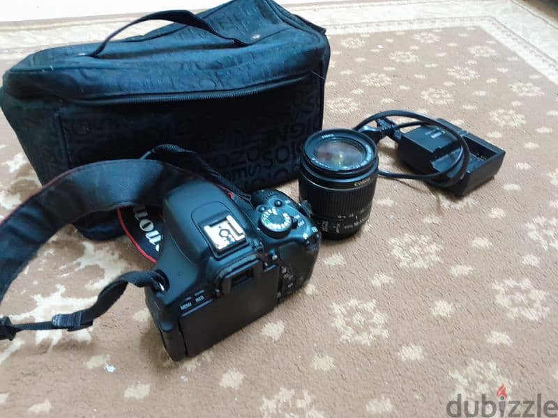 very clean canon 600D camera for sale 0