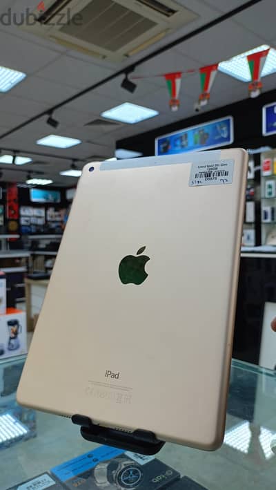 Apple iPad 5th Gen 9.7 inch 128GB