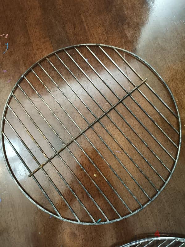 Used barbeque stand with grill 5