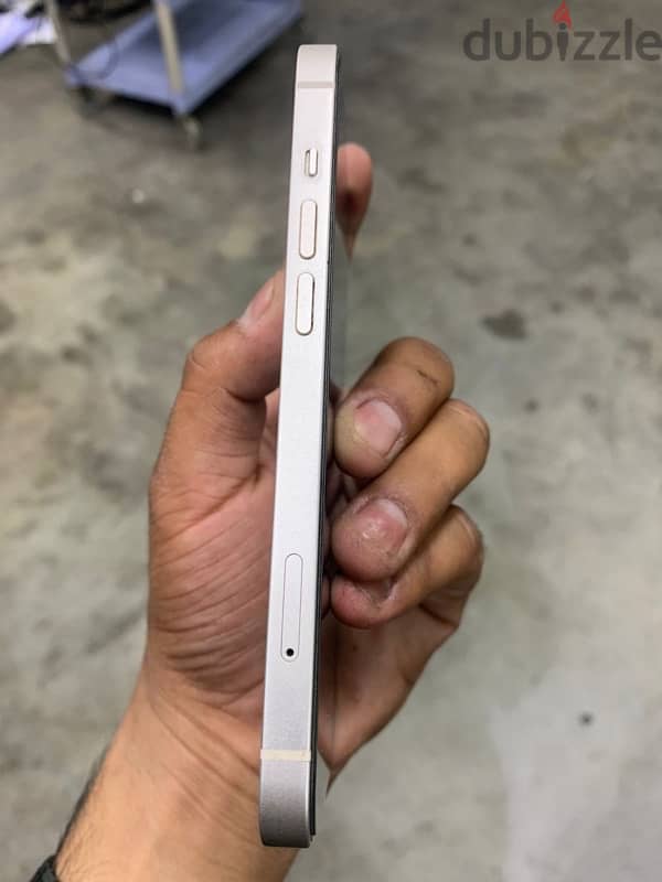 i Phone 13 White 4