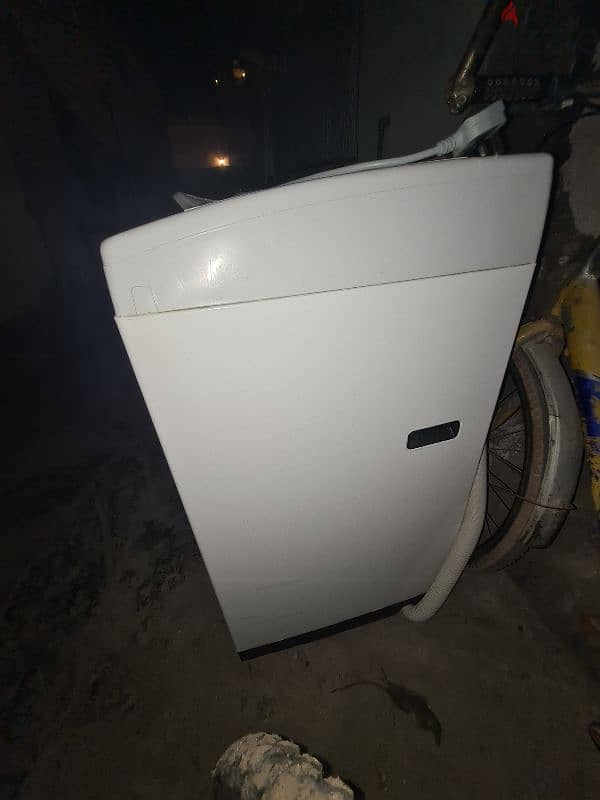 Hitachi 8 kg washing machine 1