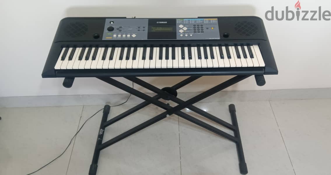 Yamaha PSR233 Keyboard 0