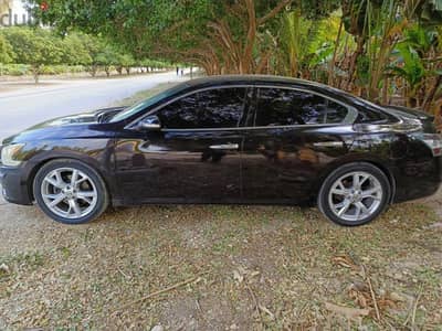 Nissan Maxima 2010