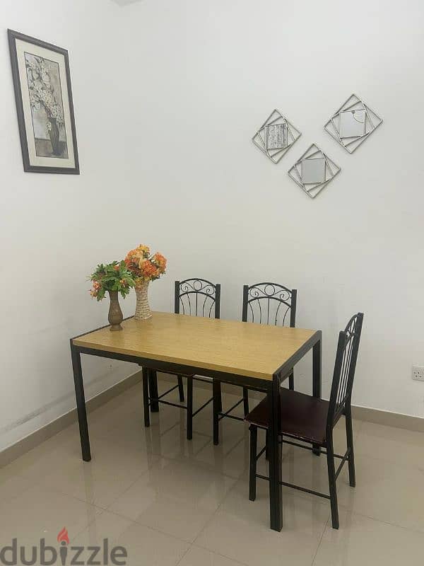 Good Quality Dining table with chairs 0