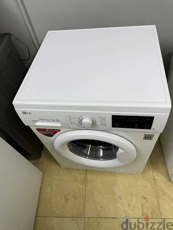 LG front door 7kg washing machine for sale in good condition 1