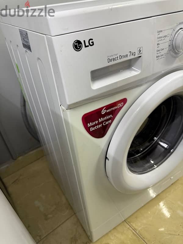 LG front door 7kg washing machine for sale in good condition 3