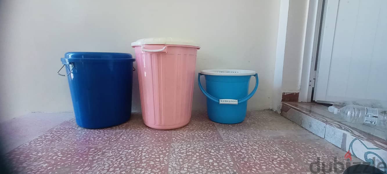 3 Buckets for sale 2.5 rials 1