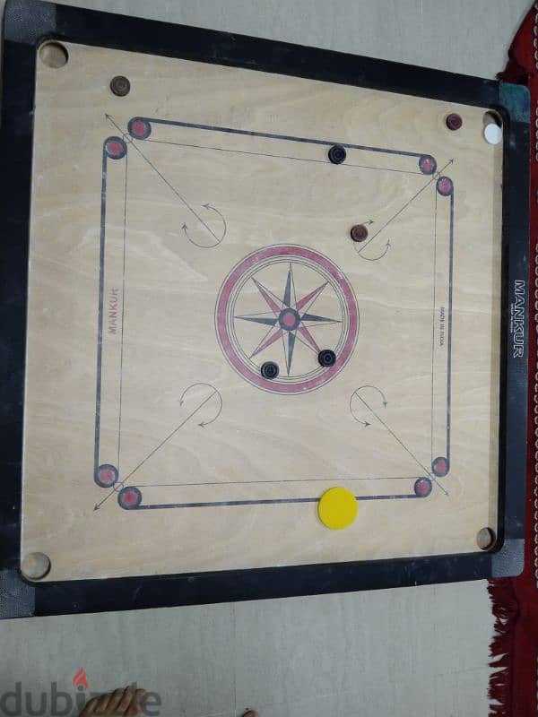 Carrom board king size in good condition for sale 9