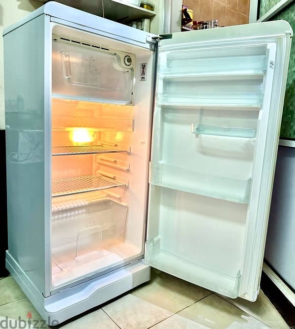 single door fridge 0