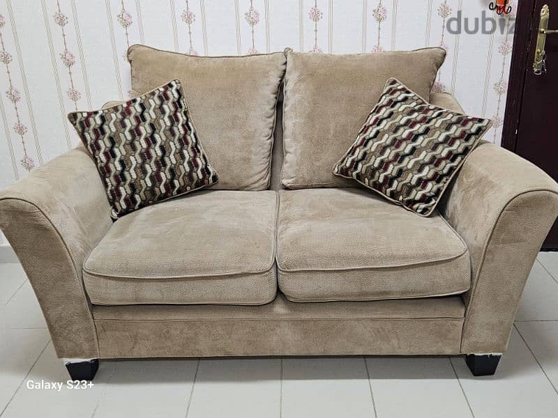 3+2 Sofa set in excellent condition 1