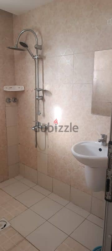 room with bathroom in aziba included all bills 7