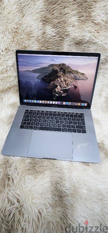 MacBook Pro A1990 i7 16gb 6cores Processor 6