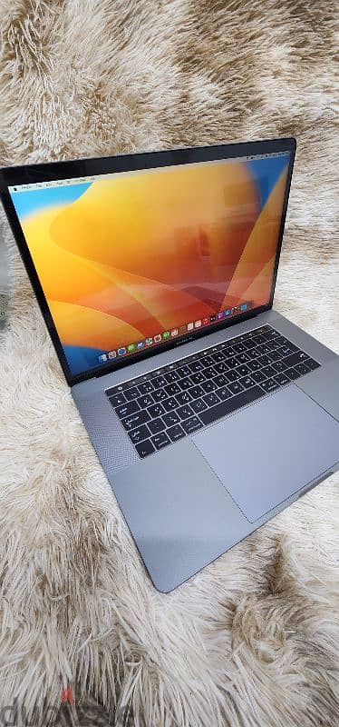 MacBook Pro A1707 i7 16gb 4gb graphics 0