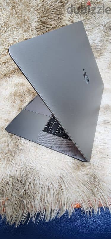 MacBook Pro A1707 i7 16gb 4gb graphics 1