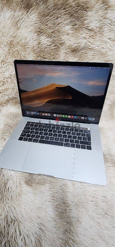 MacBook Pro A1707 i7 16gb 4gb graphics 1