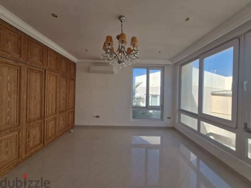 4 BR + Maid’s Room Beachfront Compound Villa in Al Seeb 9