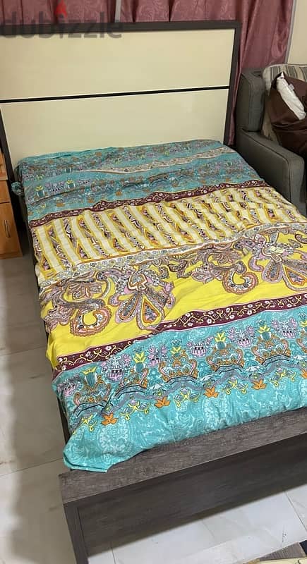 bed in perfect condition 1