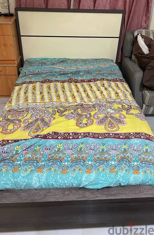 bed in perfect condition 2