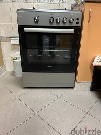 Good condition Cooking Range with Grill for sale